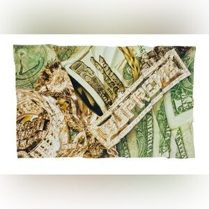SUPREME Bling Towel